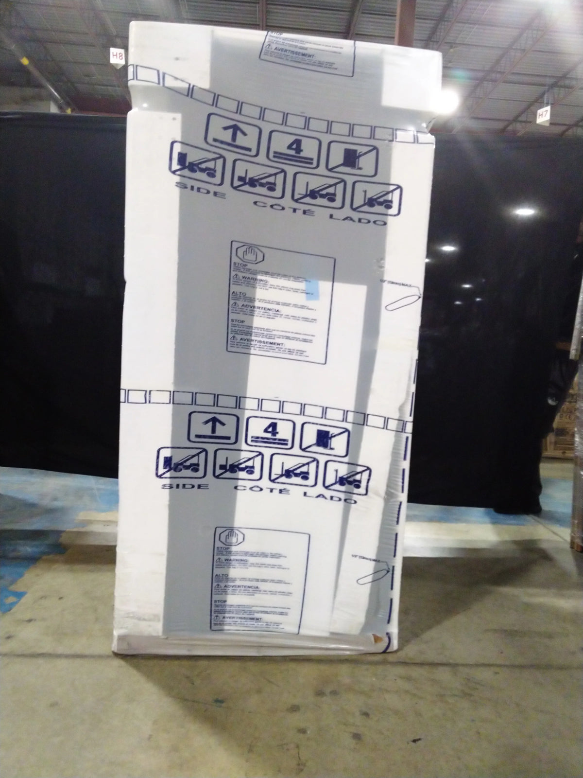 30 In. 20.0 Cu. Ft. Stainless Steel Top Freezer Refrigerator V1981