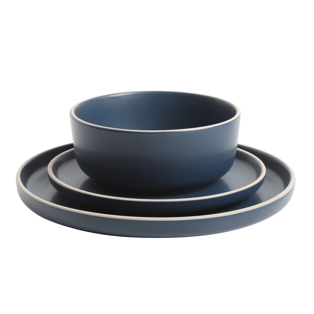 18 Piece Dinnerware Set T196290