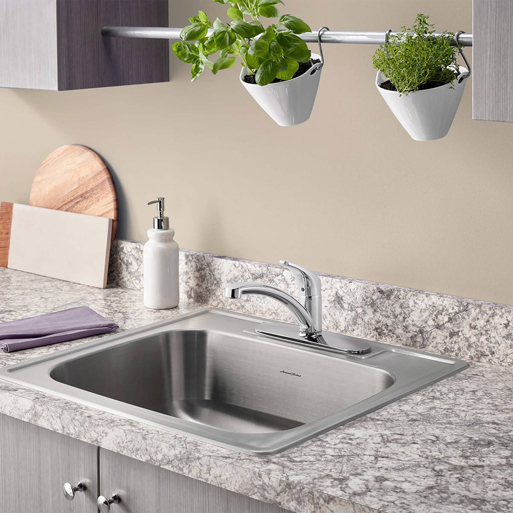 Single-Handle Kitchen Faucet Q9982